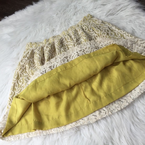 Citron Floral Lace Crochet Zip A Line Mini Skirt - Picture 4 of 8